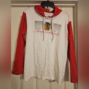 NWT Chicago Blackhawks Long-sleeved T-shirt with Hoodie. S:L.